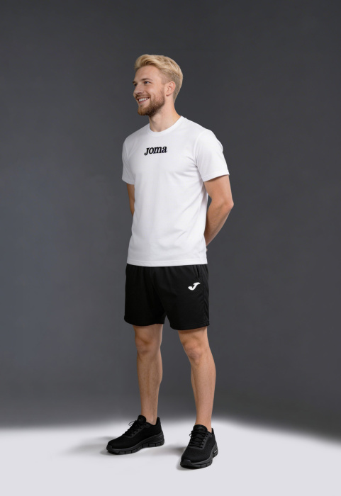 Glavna kategorija kratke hlače i majice